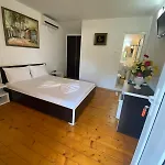 בית הארחה Casa Ely Si Rolly - 3*