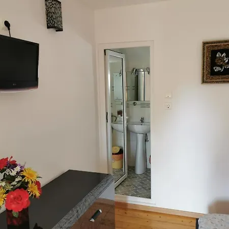 Casa Ely Si Rolly - Fosta Casa Mattia Pensiune 3*