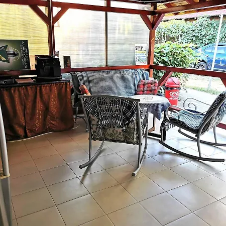 Casa Ely Si Rolly - Fosta Casa Mattia Pensiune 3*