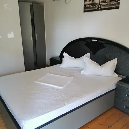 Pensiune Casa Ely Si Rolly - Fosta Casa Mattia 3*