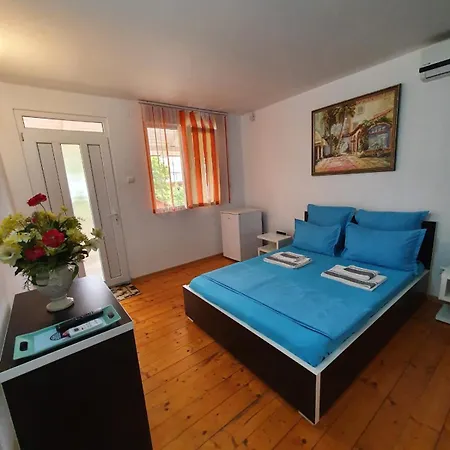 Pensiune Casa Ely Si Rolly - Fosta Casa Mattia 3*